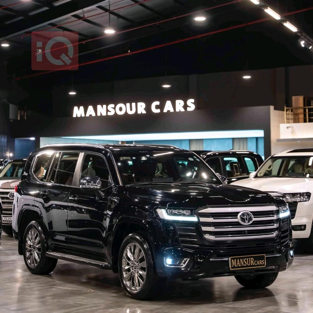 تۆیۆتا لاند کروزەر